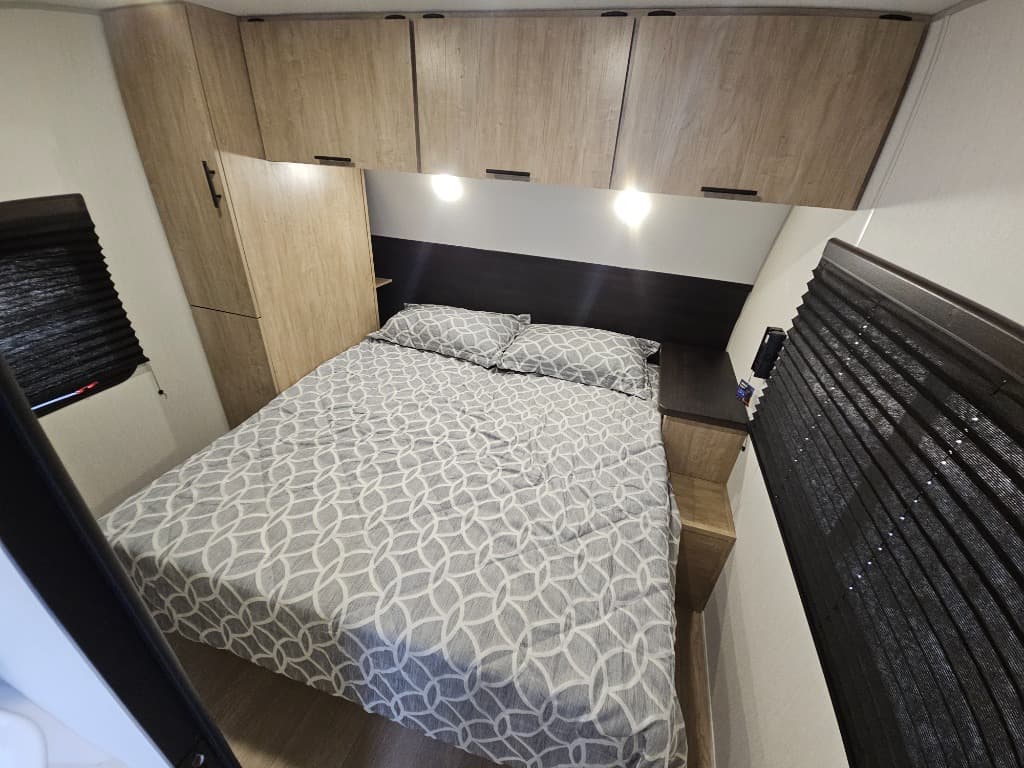 2026 Forest River RV 2026 Forest River RV Cherokee Grey Wolf - thumbnail 35