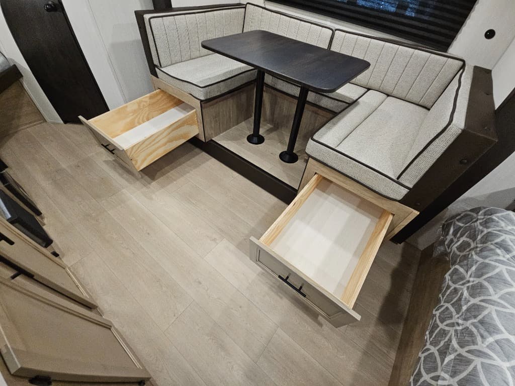 2026 Forest River 2026 Forest River Cherokee Wolf Pup Black Label - thumbnail 13