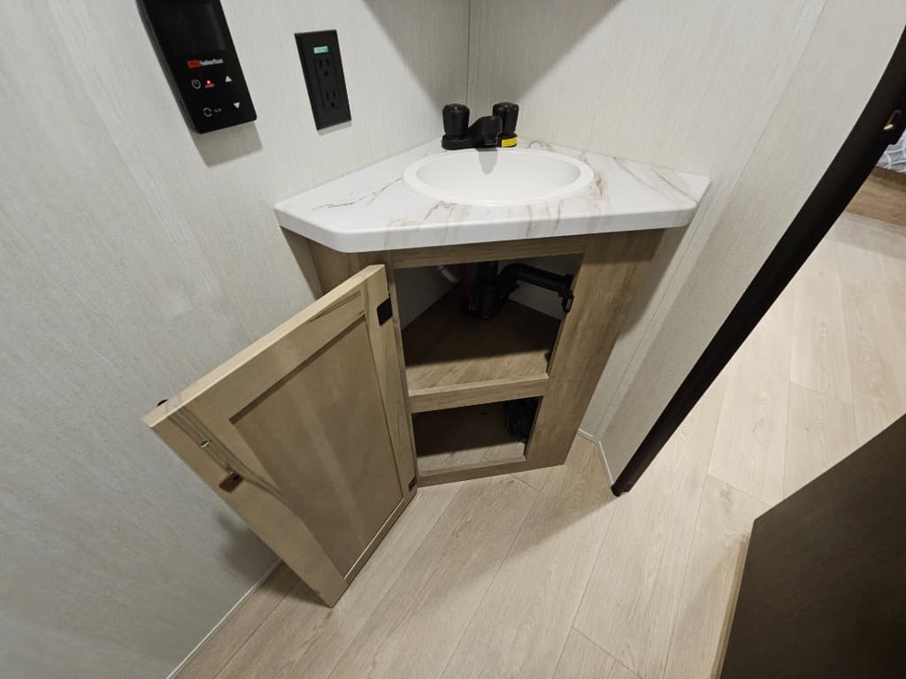 2026 Forest River 2026 Forest River Cherokee Wolf Pup Black Label - thumbnail 28