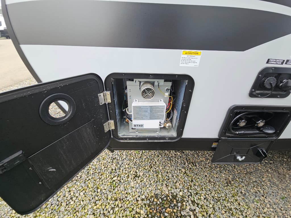 2026 Forest River 2026 Forest River Cherokee Wolf Pup Black Label - thumbnail 41