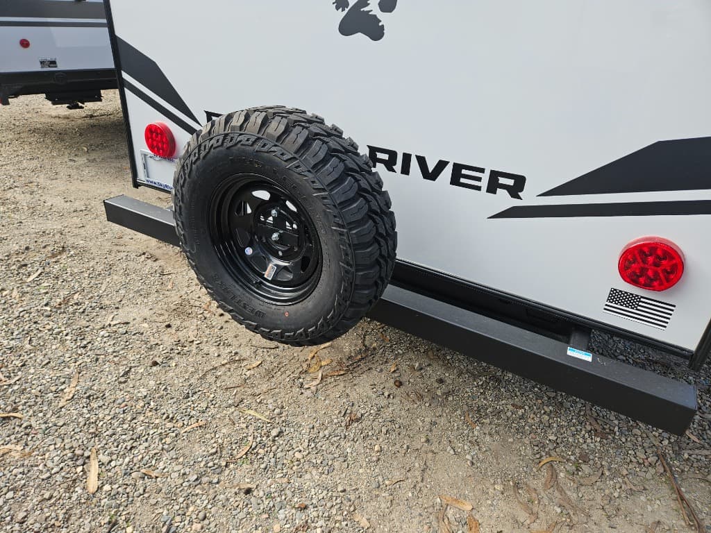 2026 Forest River RV 2026 Forest River RV Cherokee Wolf Pup Black Label - thumbnail 35