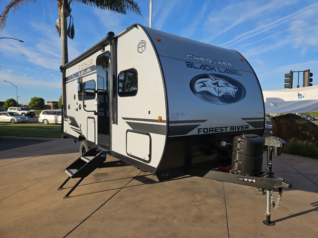 2026 Forest River Cherokee Wolf Pup Black Label 16BHSBLW