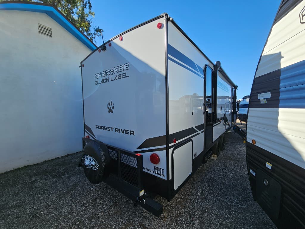 2026 Forest River RV 2026 Forest River RV Cherokee Grey Wolf Black Label - thumbnail 3