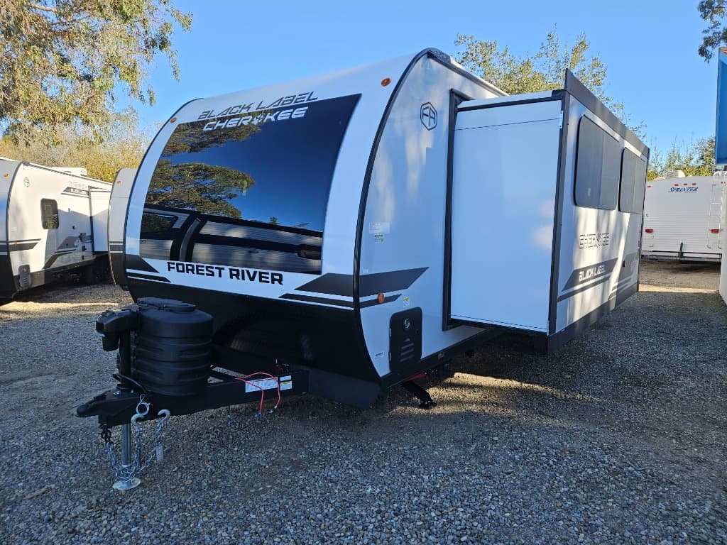 2026 Forest River RV 2026 Forest River RV Cherokee Grey Wolf Black Label - thumbnail 6