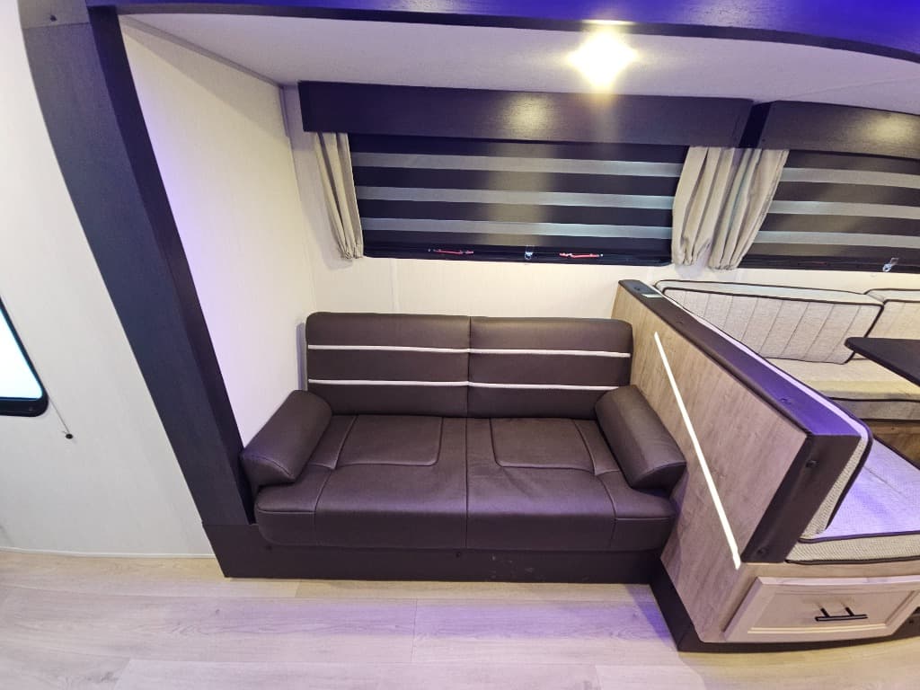 2026 Forest River RV 2026 Forest River RV Cherokee Grey Wolf Black Label - thumbnail 13