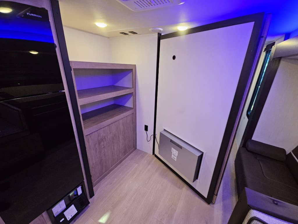 2026 Forest River RV 2026 Forest River RV Cherokee Grey Wolf Black Label - thumbnail 16