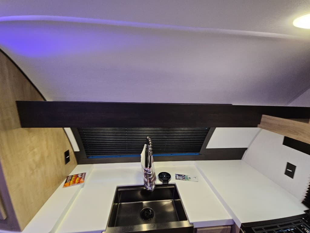 2026 Forest River RV 2026 Forest River RV Cherokee Grey Wolf Black Label - thumbnail 24