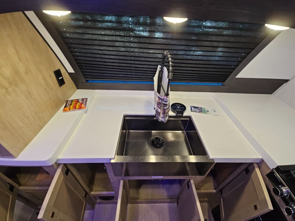 2026 Forest River RV 2026 Forest River RV Cherokee Grey Wolf Black Label - thumbnail 26