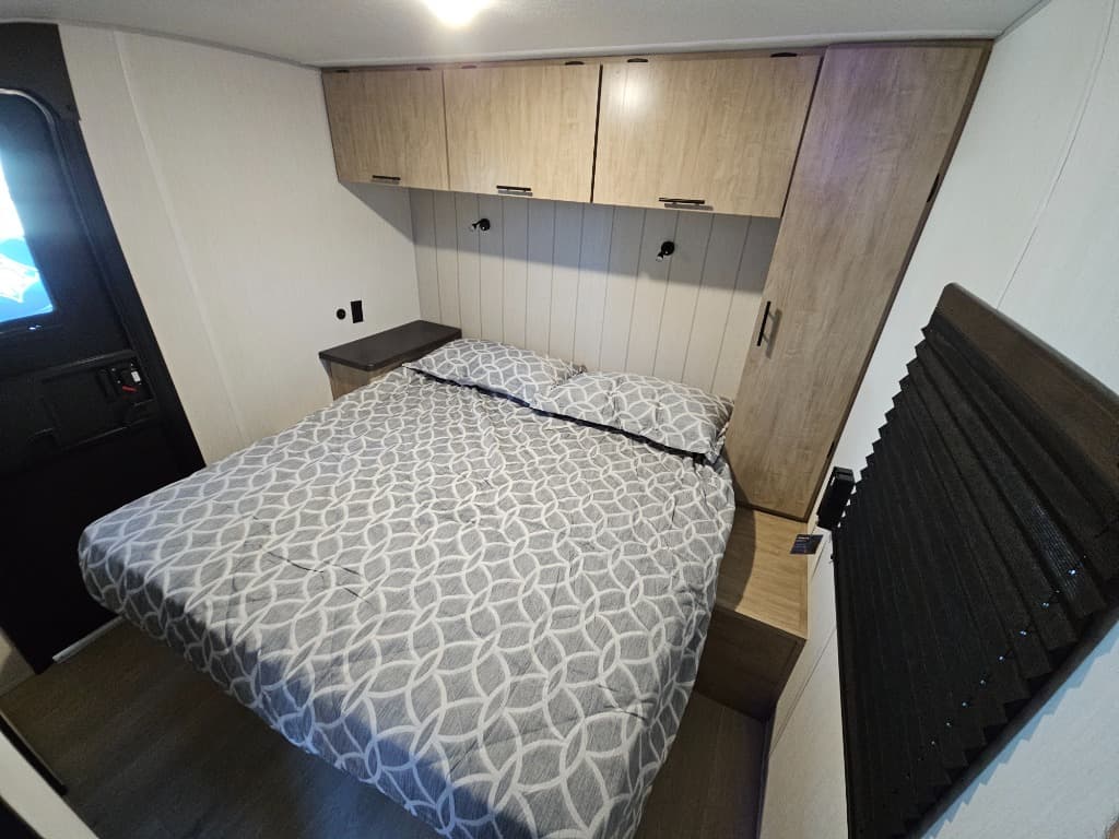 2026 Forest River RV 2026 Forest River RV Cherokee Grey Wolf Black Label - thumbnail 28