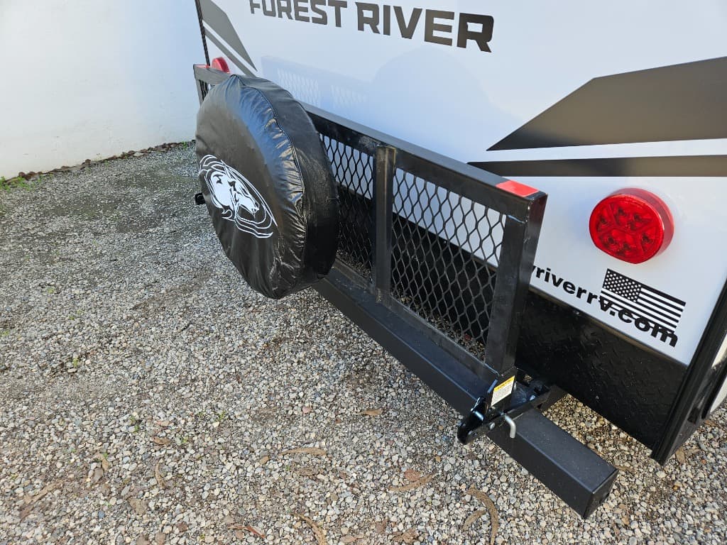 2026 Forest River RV 2026 Forest River RV Cherokee Grey Wolf Black Label - thumbnail 49