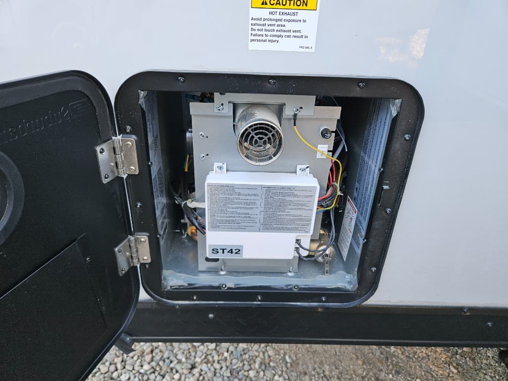 2026 Forest River RV 2026 Forest River RV Cherokee Grey Wolf Black Label - thumbnail 52