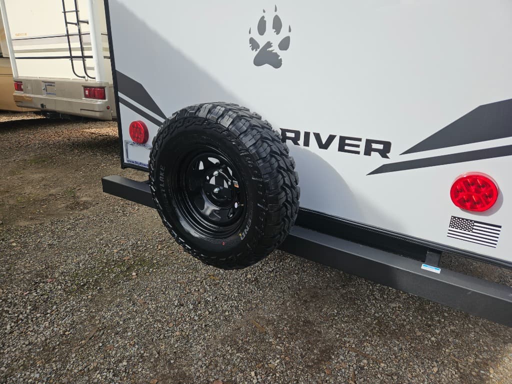 2026 Forest River RV 2026 Forest River RV Cherokee Wolf Pup Black Label - thumbnail 37