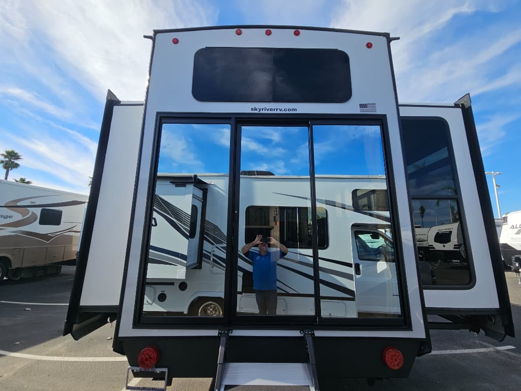 2026 Forest River 2026 Forest River Cherokee Timberwolf Black Label - thumbnail 4