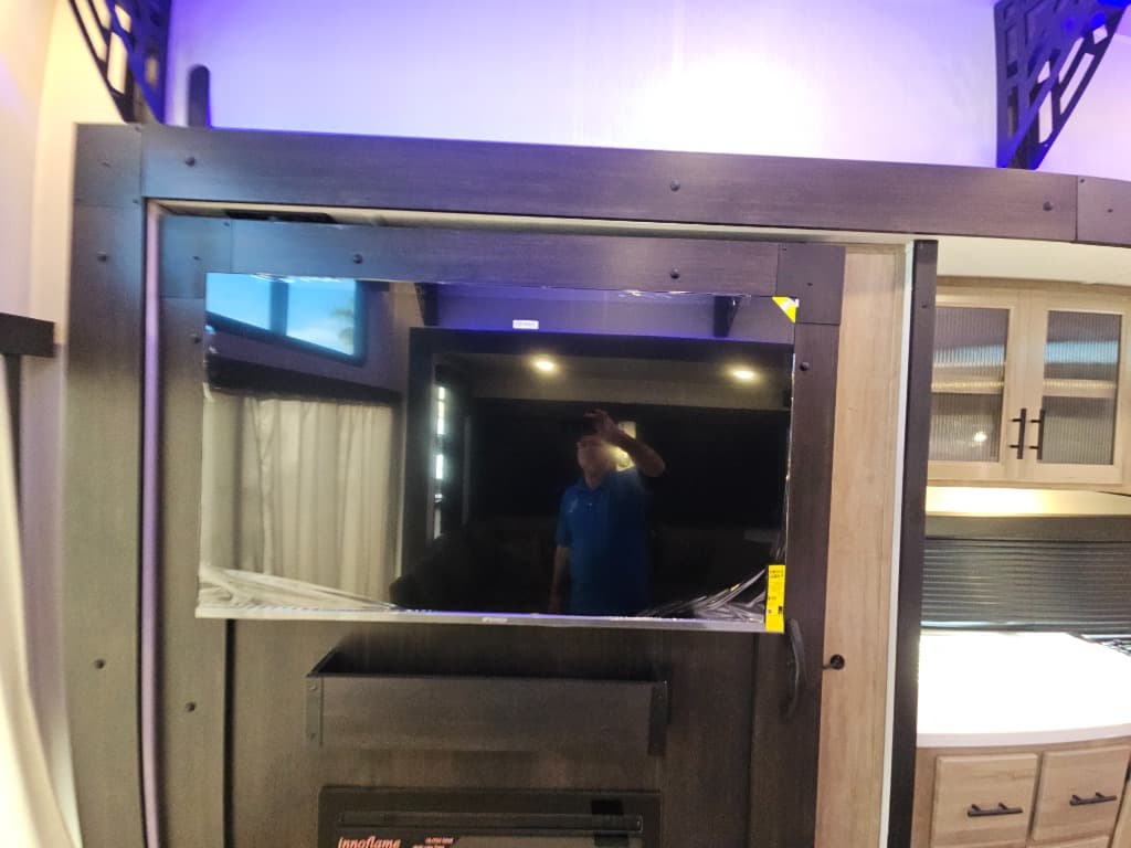 2026 Forest River 2026 Forest River Cherokee Timberwolf Black Label - thumbnail 14