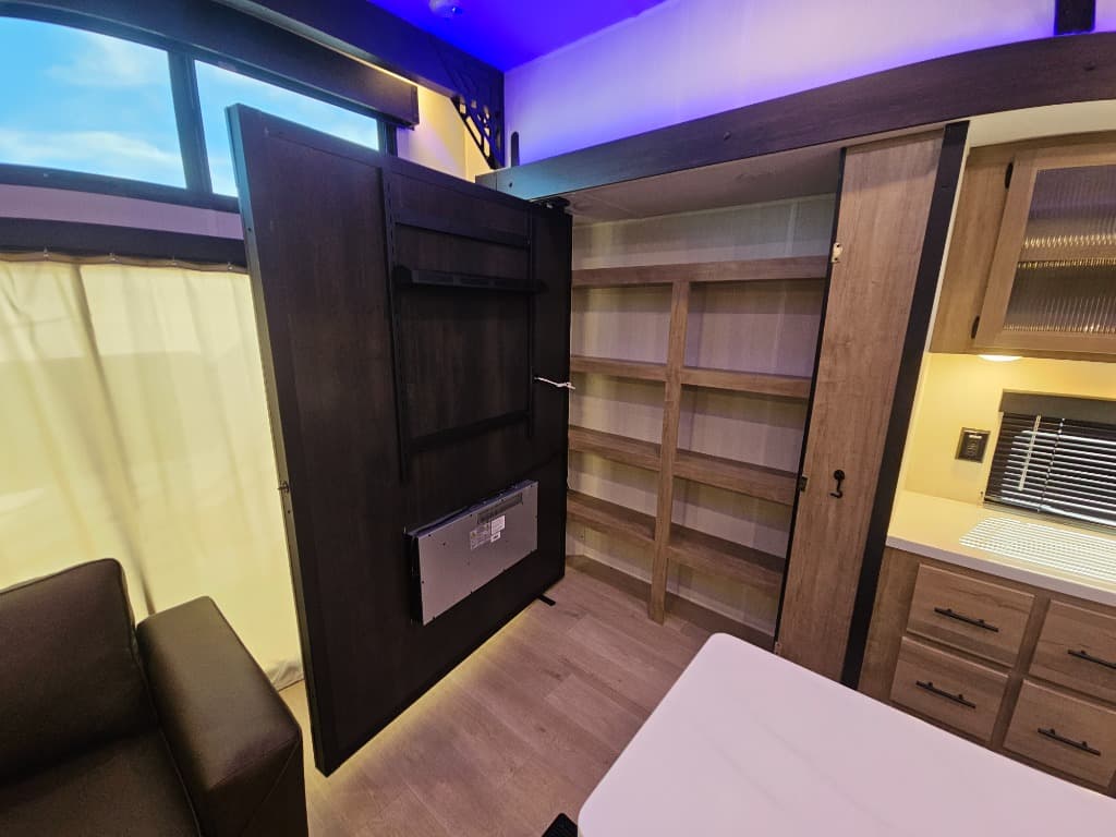 2026 Forest River 2026 Forest River Cherokee Timberwolf Black Label - thumbnail 16