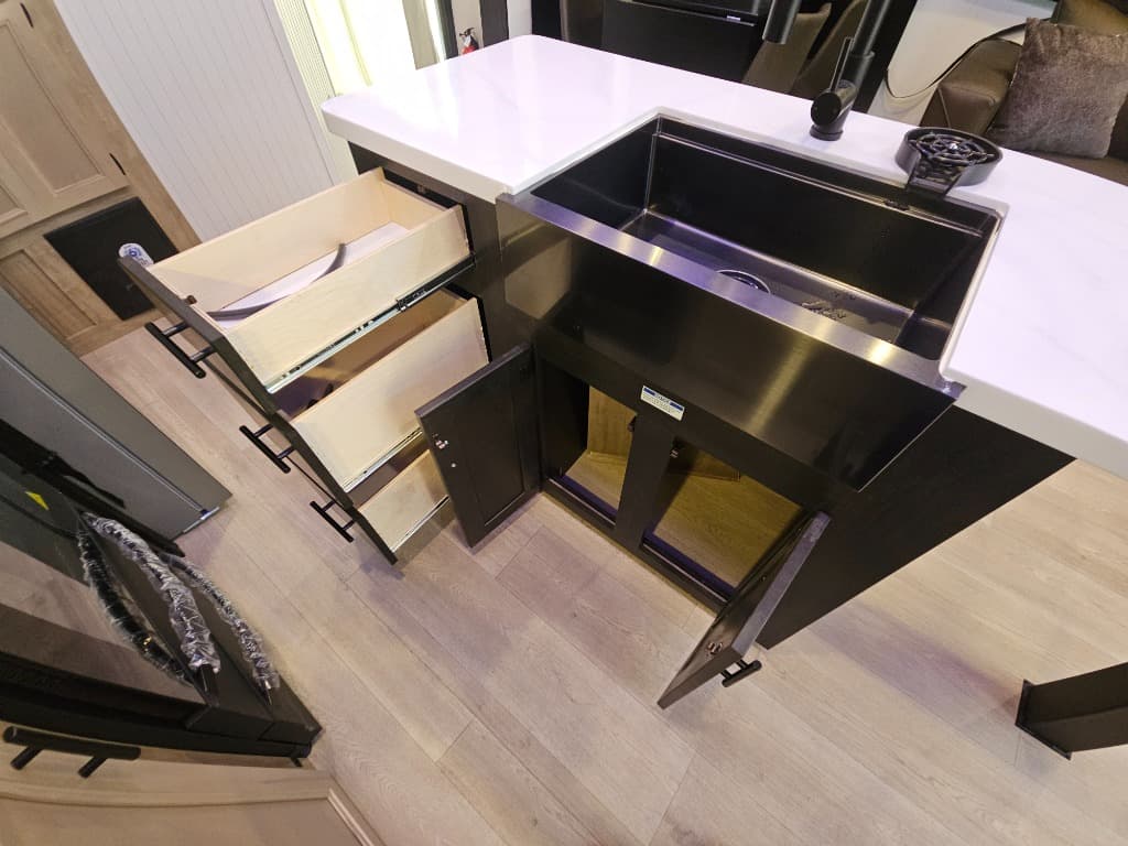 2026 Forest River 2026 Forest River Cherokee Timberwolf Black Label - thumbnail 24