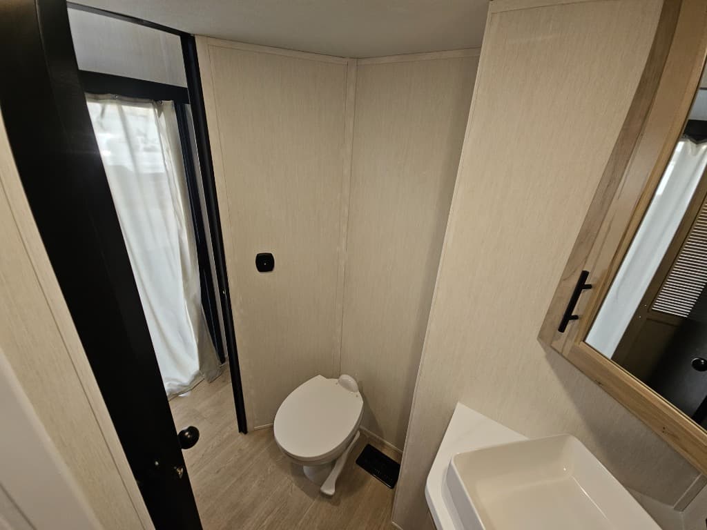 2026 Forest River 2026 Forest River Cherokee Timberwolf Black Label - thumbnail 30