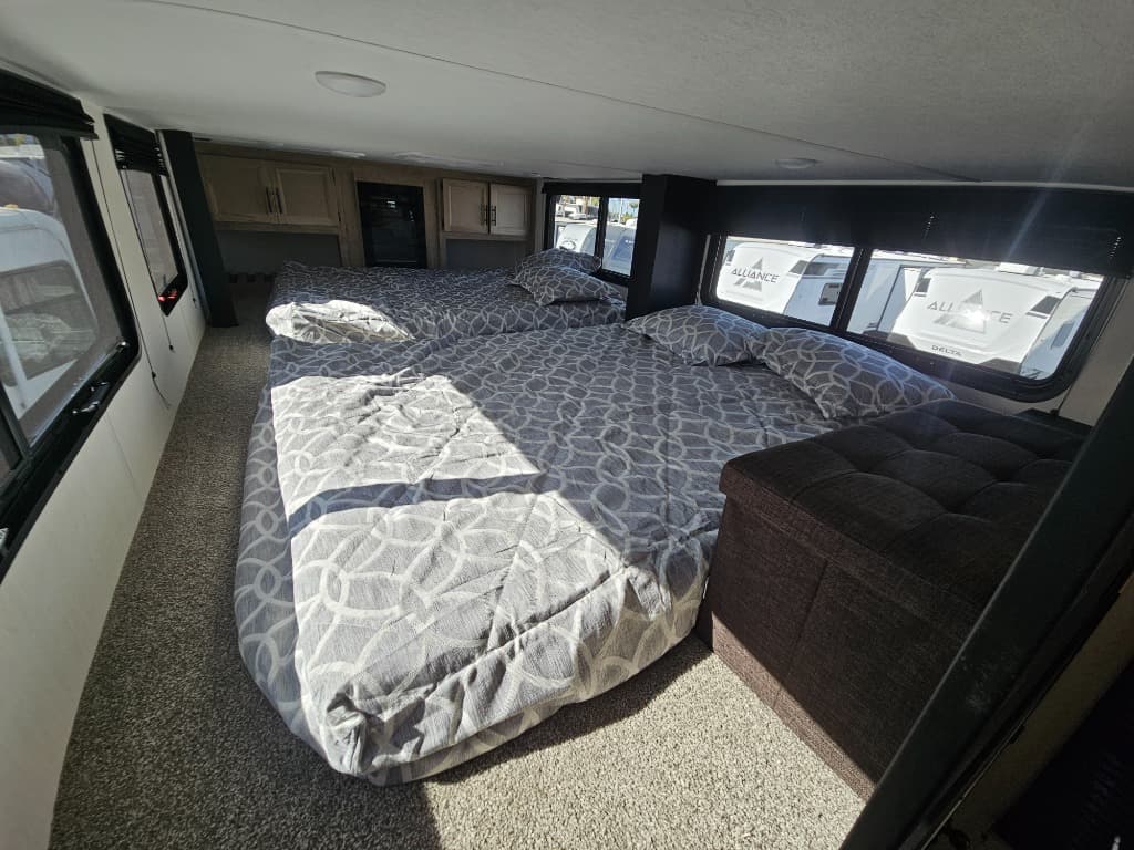 2026 Forest River 2026 Forest River Cherokee Timberwolf Black Label - thumbnail 36