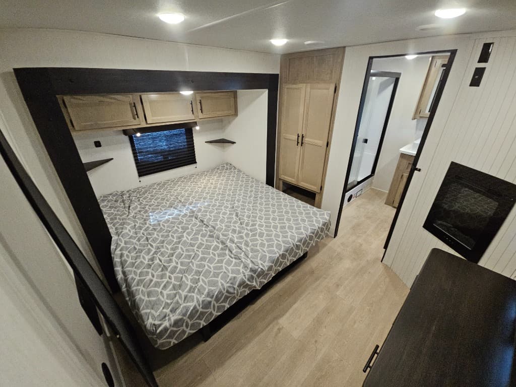 2026 Forest River 2026 Forest River Cherokee Timberwolf Black Label - thumbnail 37