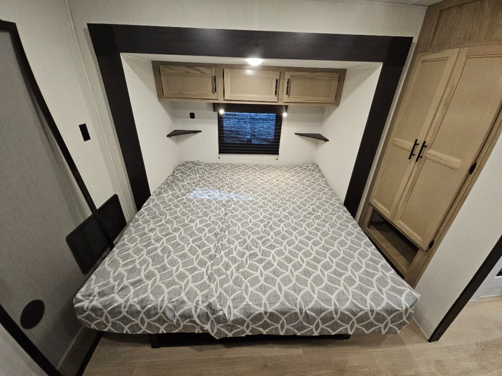 2026 Forest River 2026 Forest River Cherokee Timberwolf Black Label - thumbnail 38