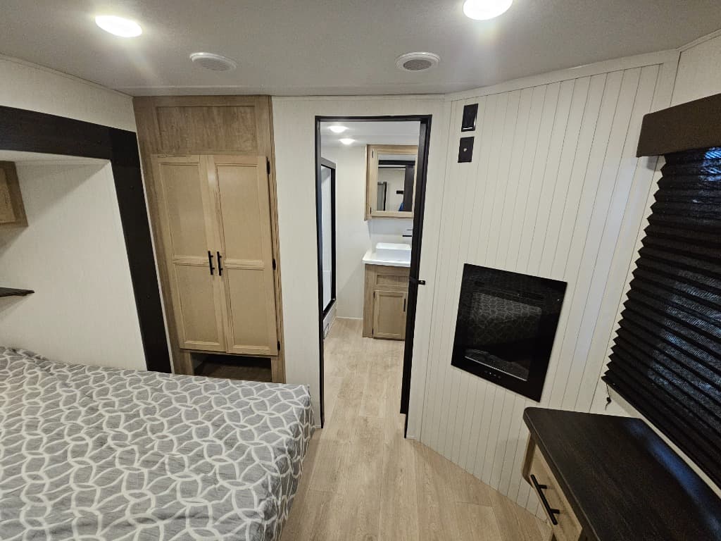 2026 Forest River 2026 Forest River Cherokee Timberwolf Black Label - thumbnail 41