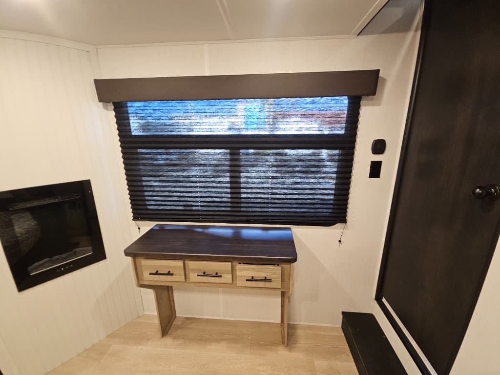 2026 Forest River 2026 Forest River Cherokee Timberwolf Black Label - thumbnail 44