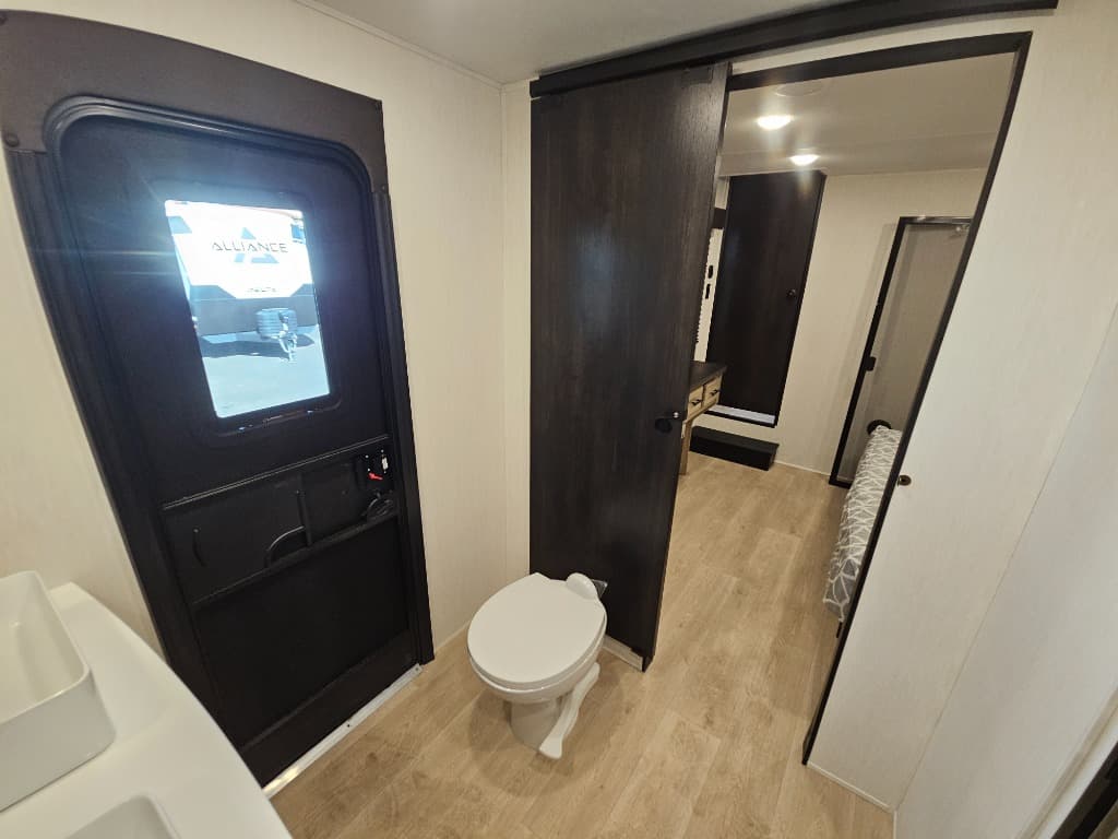 2026 Forest River 2026 Forest River Cherokee Timberwolf Black Label - thumbnail 49