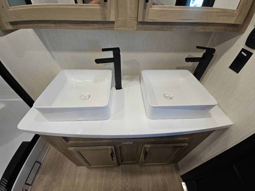 2026 Forest River 2026 Forest River Cherokee Timberwolf Black Label - thumbnail 51