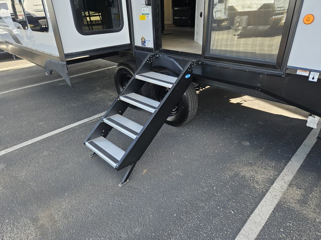 2026 Forest River 2026 Forest River Cherokee Timberwolf Black Label - thumbnail 58