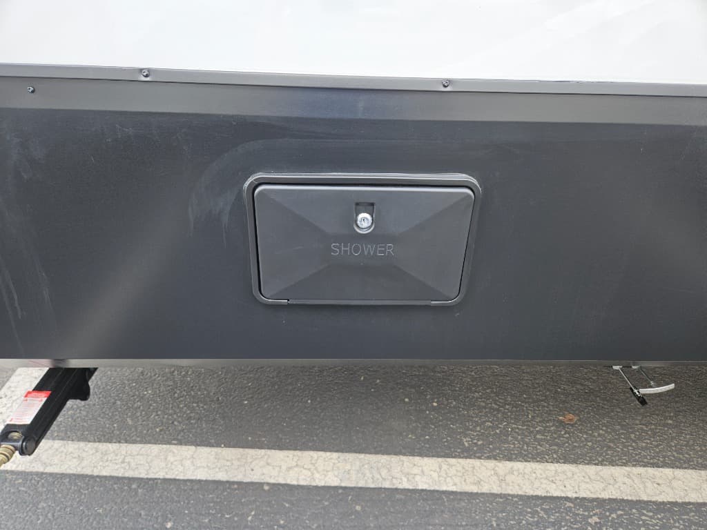 2026 Forest River 2026 Forest River Cherokee Timberwolf Black Label - thumbnail 65