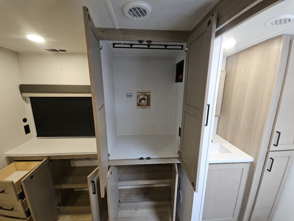 2026 Forest River 2026 Forest River Flagstaff Micro Lite - thumbnail 44