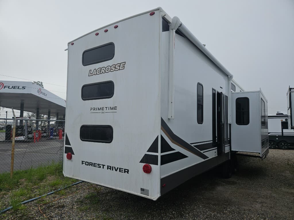 2026 Prime Time RV 2026 Prime Time RV LaCrosse - thumbnail 3