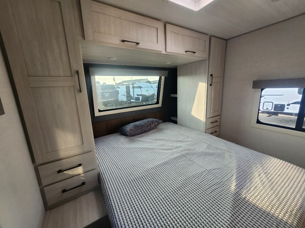 2026 Forest River 2026 Forest River Surveyor Legend - thumbnail 20