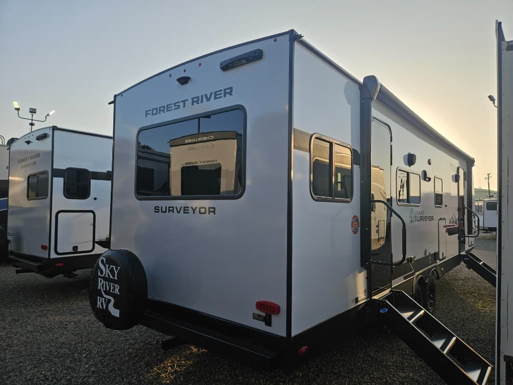 2026 Forest River 2026 Forest River Surveyor - thumbnail 3