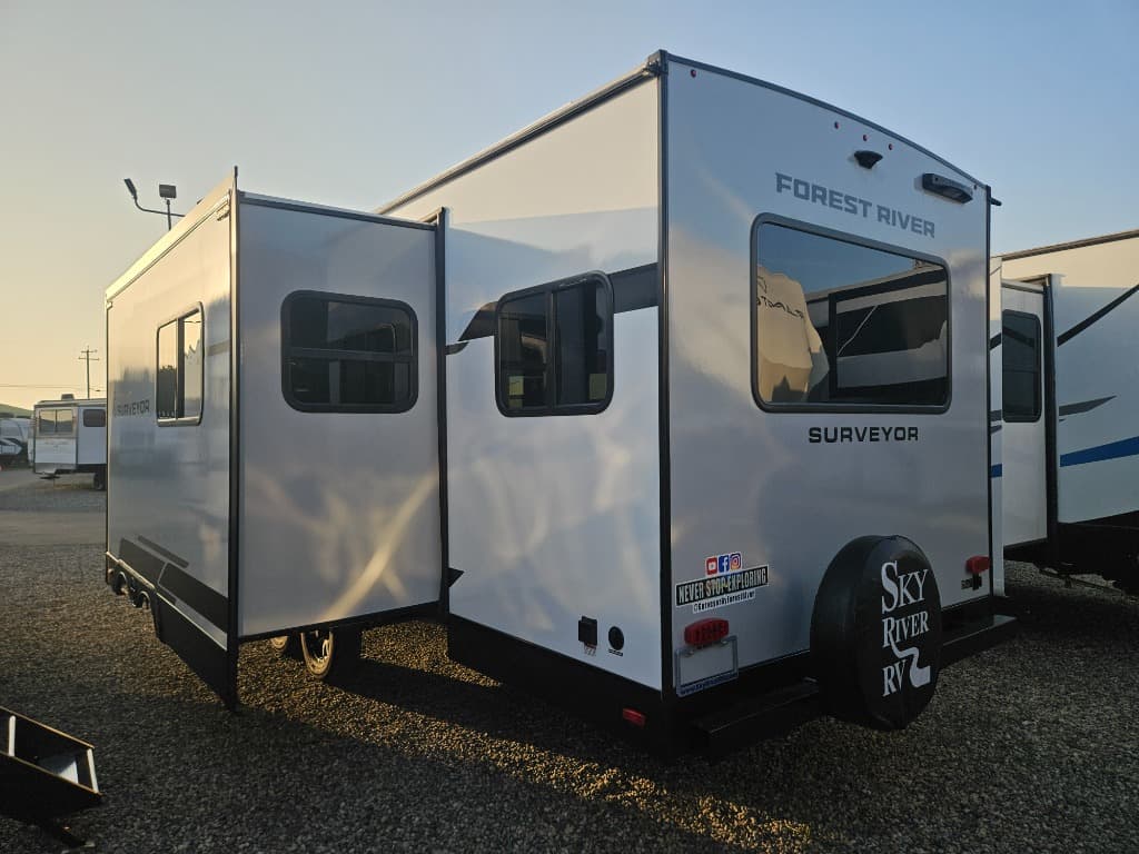 2026 Forest River 2026 Forest River Surveyor - thumbnail 5