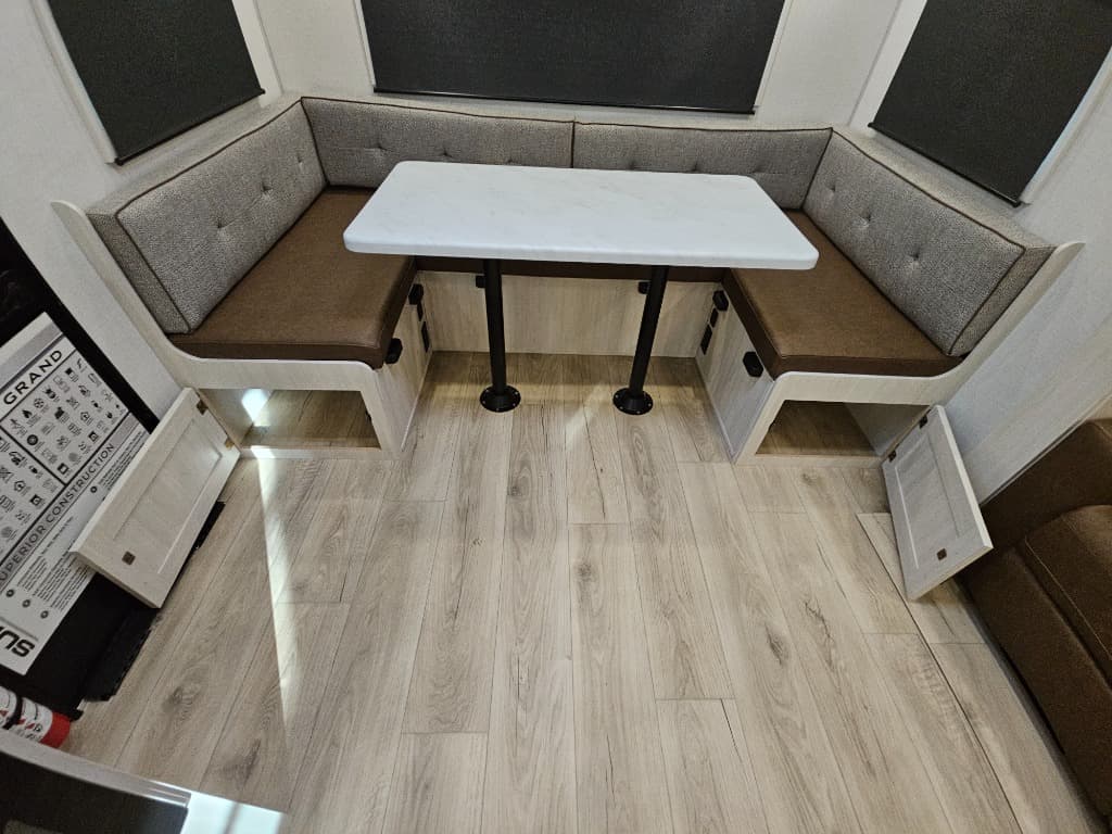 2026 Forest River 2026 Forest River Surveyor - thumbnail 12