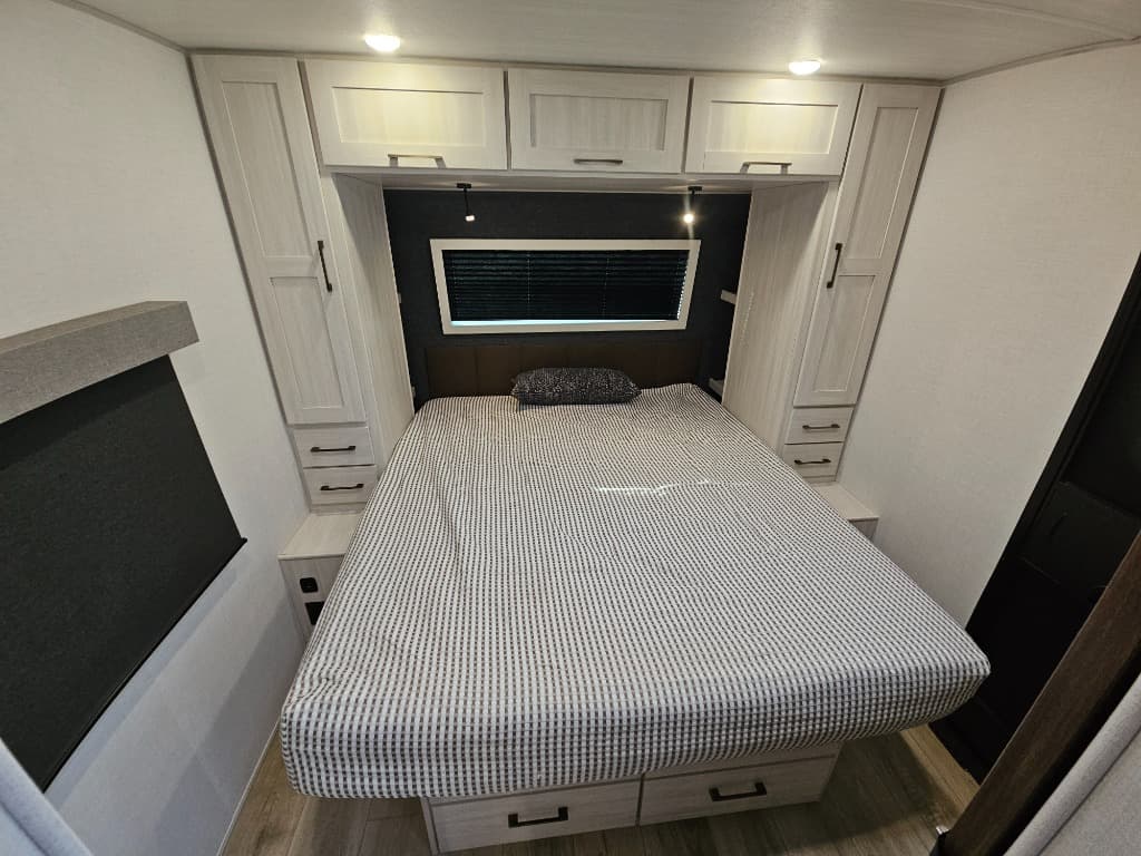 2026 Forest River 2026 Forest River Surveyor - thumbnail 38