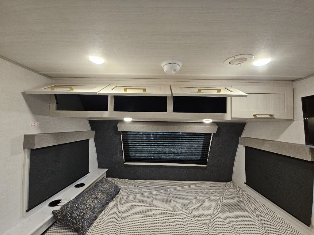 2026 Forest River 2026 Forest River Surveyor Legend - thumbnail 24