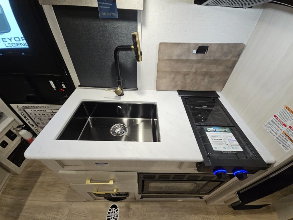 2026 Forest River 2026 Forest River Surveyor Legend - thumbnail 16