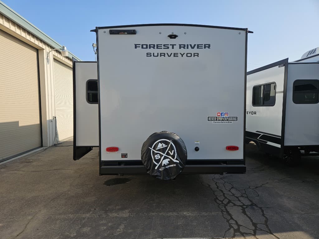 2026 Forest River 2026 Forest River Surveyor - thumbnail 4