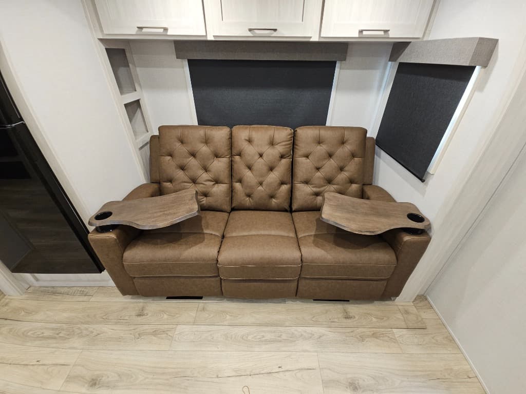 2026 Forest River 2026 Forest River Surveyor Legend - thumbnail 18