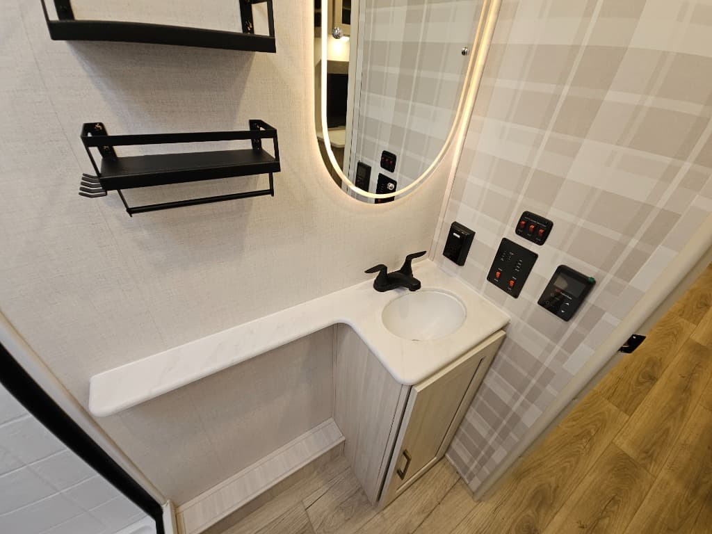 2026 Forest River 2026 Forest River Surveyor Legend - thumbnail 32