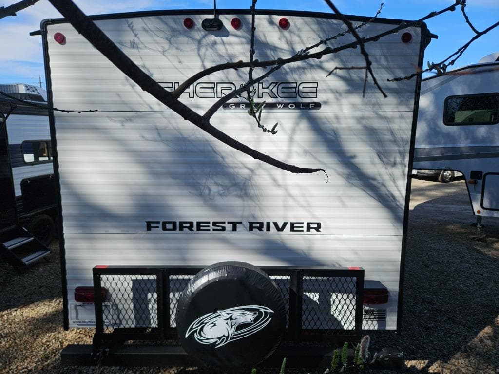 2026 Forest River RV 2026 Forest River RV Cherokee Grey Wolf - thumbnail 4