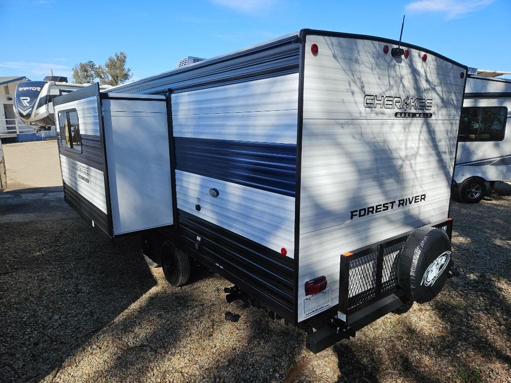 2026 Forest River RV 2026 Forest River RV Cherokee Grey Wolf - thumbnail 5