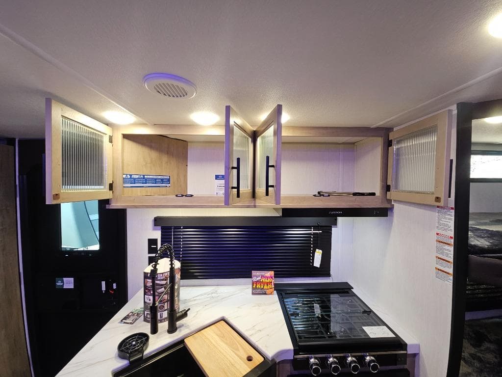 2026 Forest River RV 2026 Forest River RV Cherokee Grey Wolf - thumbnail 16