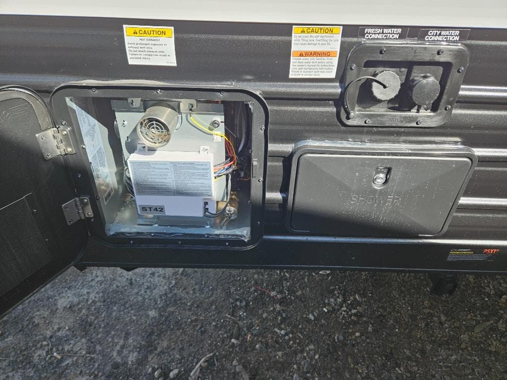 2026 Forest River RV 2026 Forest River RV Cherokee Grey Wolf - thumbnail 52