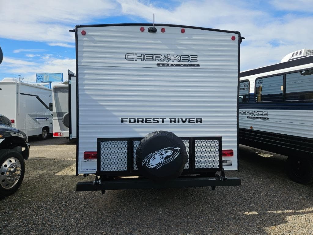 2026 Forest River RV 2026 Forest River RV Cherokee Grey Wolf - thumbnail 6