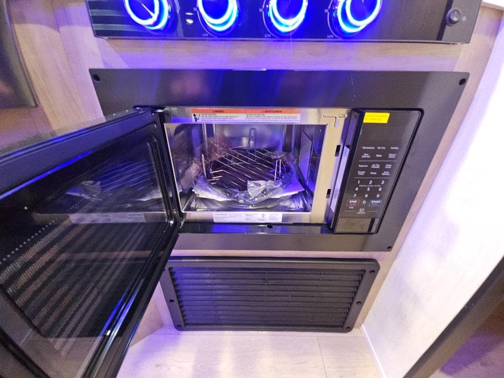 2026 Forest River RV 2026 Forest River RV Cherokee Grey Wolf - thumbnail 35