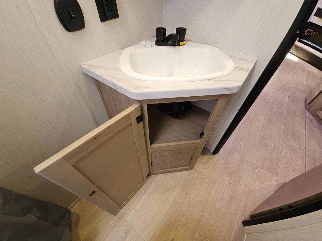 2026 Forest River RV 2026 Forest River RV Cherokee Grey Wolf - thumbnail 54