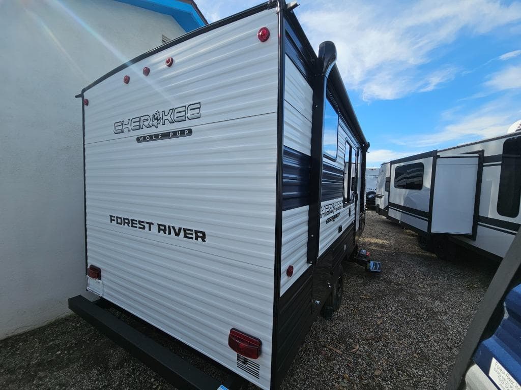 2026 Forest River 2026 Forest River Cherokee Wolf Pup - thumbnail 3